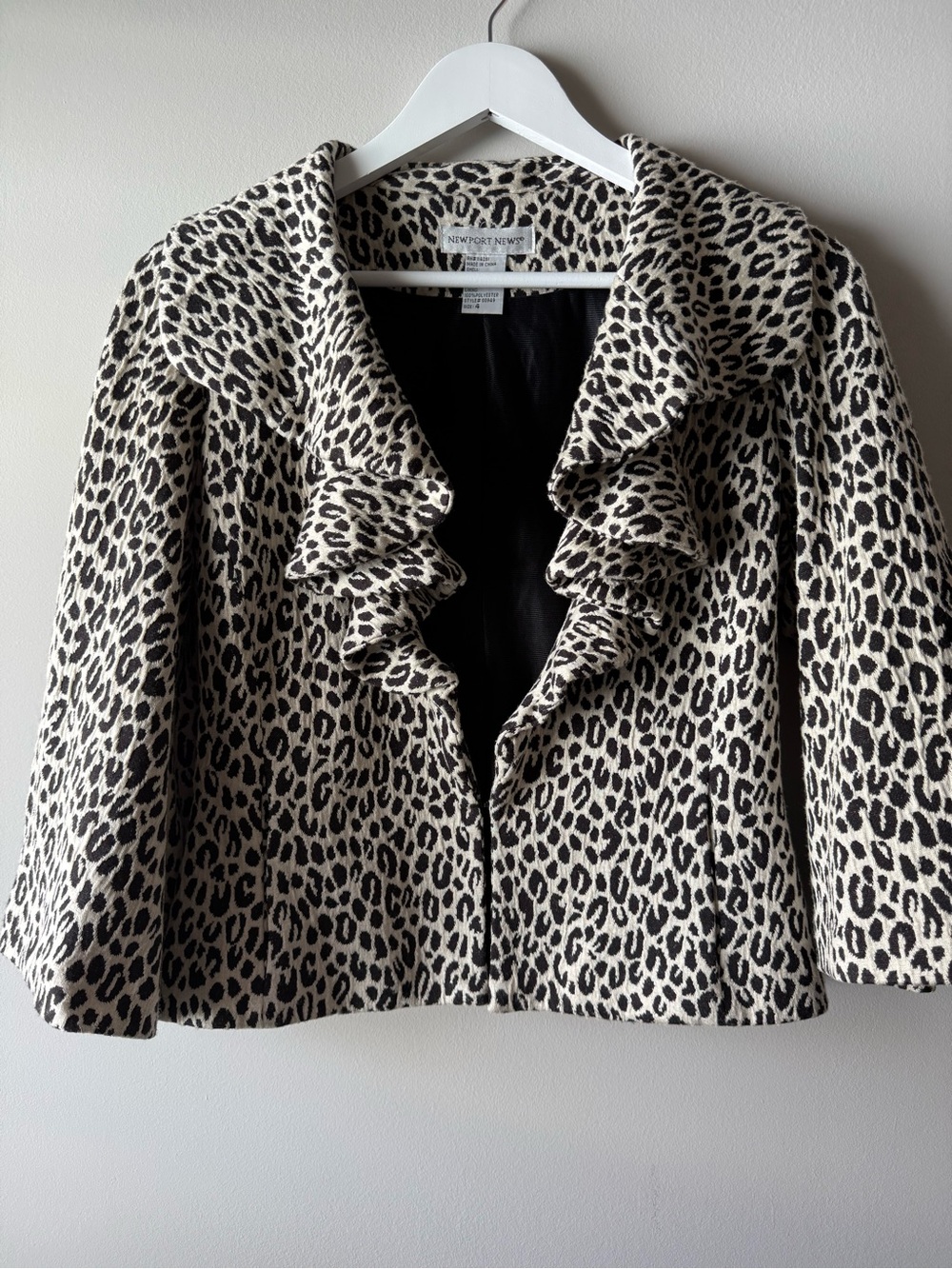 Newport News Leopard Print Ruffle Collar Cropped Jacket Size 4